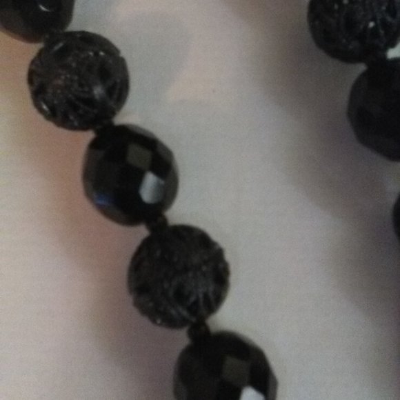Faceted Black Stone / Black Filigree Bead Necklace - Picture 4 of 4